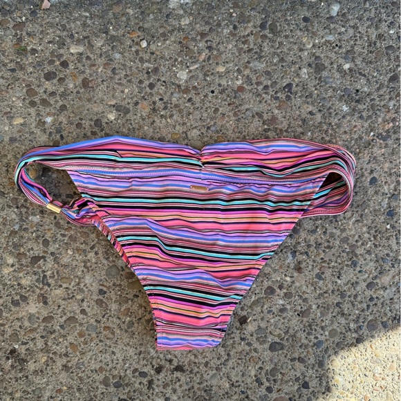 Victoria's Secret The Fabulous Stripe scrunch bottom bikini bottom size M - Picture 4 of 5